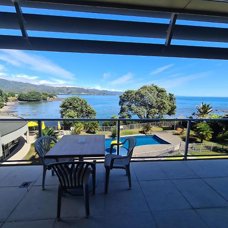 Te Kaha Beach Hotel 외부 사진
