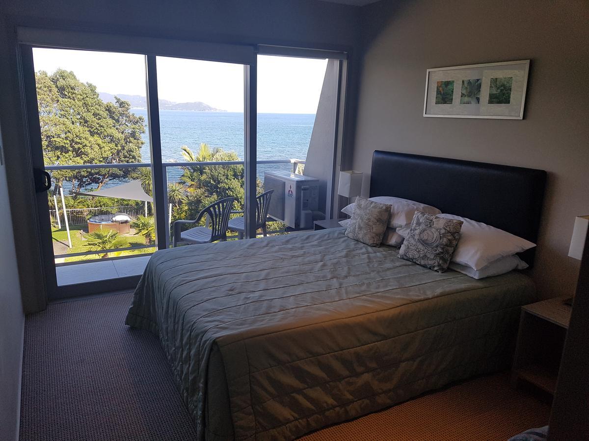 Te Kaha Beach Hotel 외부 사진