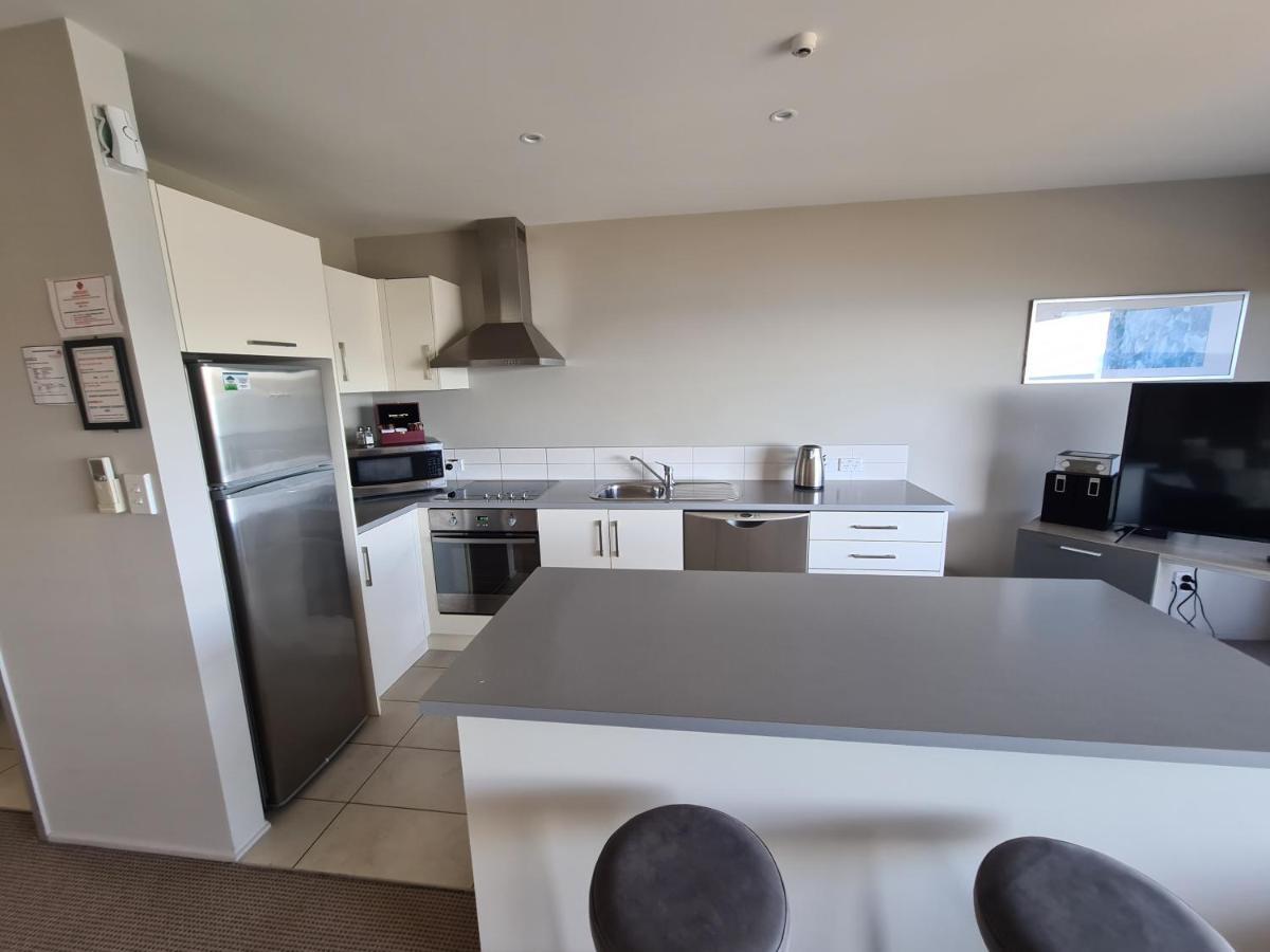 Te Kaha Beach Hotel 외부 사진