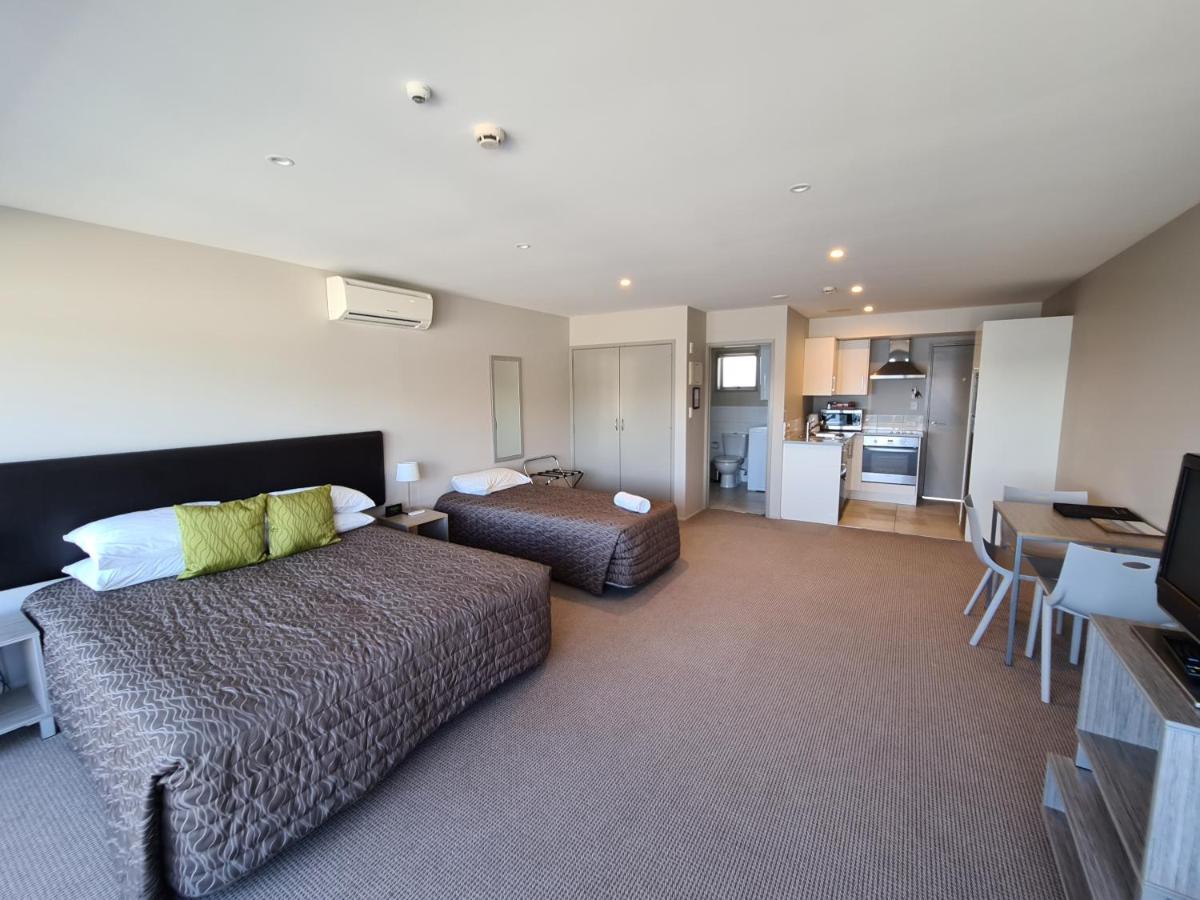 Te Kaha Beach Hotel 외부 사진